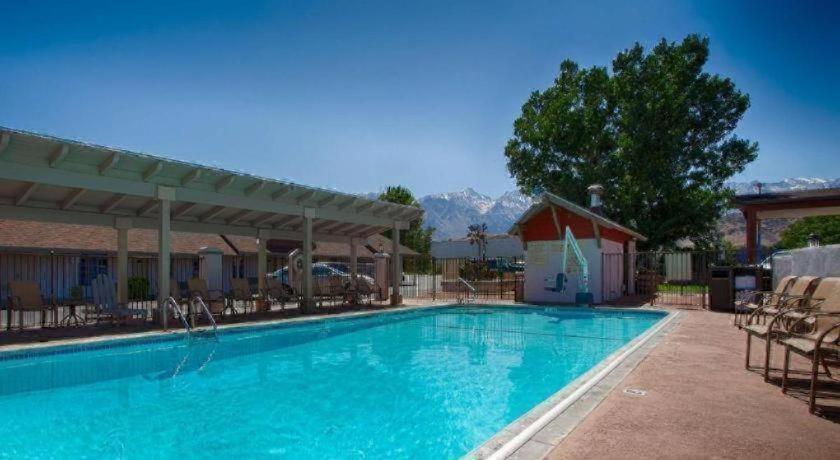 Best Western Frontier Motel Lone Pine Exteriör bild